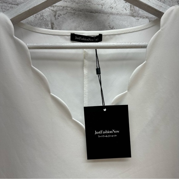 JUST Fashion Now floral dress women’s size medium NWT‎ white short sleeve - Picture 3 of 5